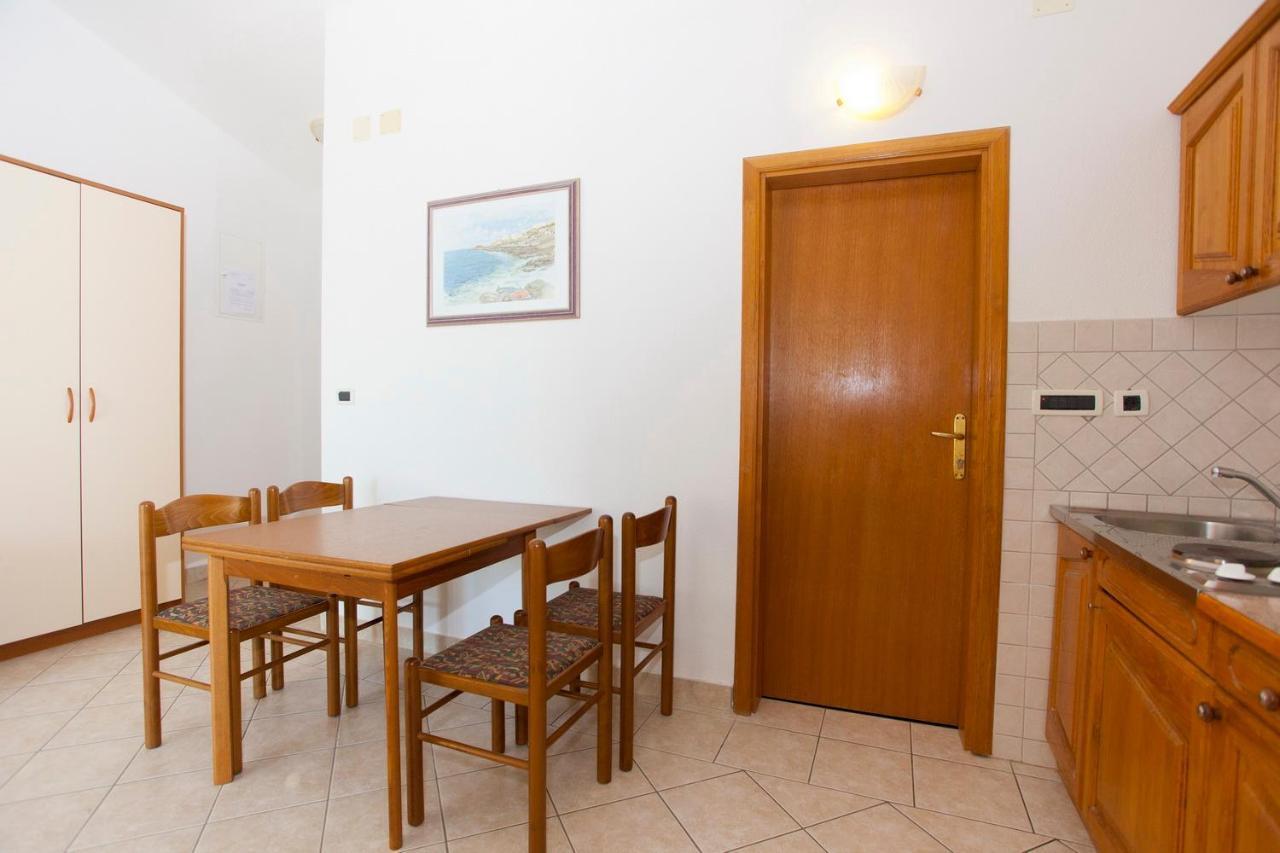 פרומאינה Apartments Marinko מראה חיצוני תמונה